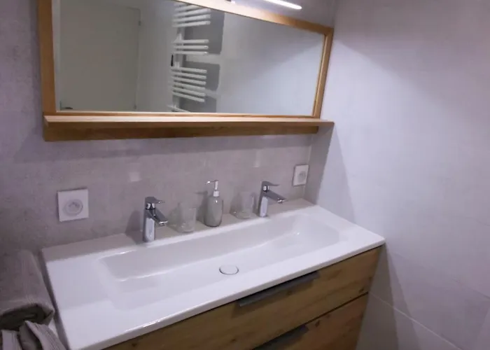 De La Tour - 6 Personnes בית נופש Vivy