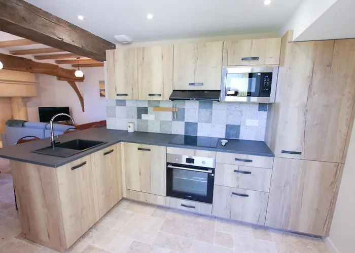 De La Tour - 6 Personnes בית נופש *